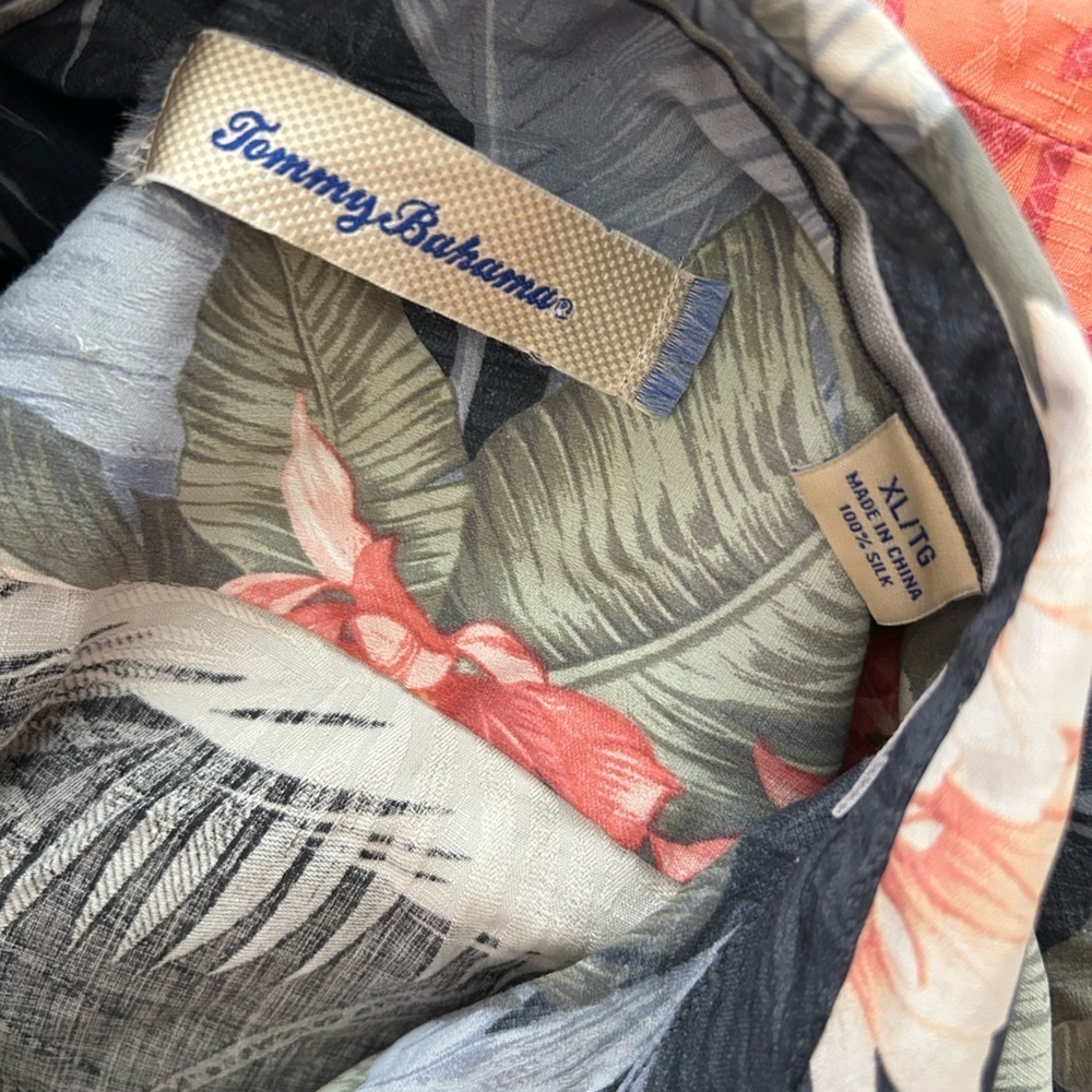 Tommy Bahama Floral Button-Up Shirt - Picture 4 of 8